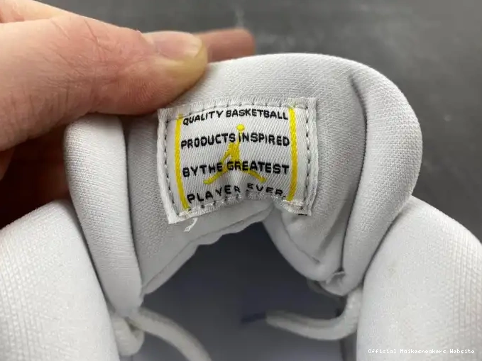 Official Maikesneakers AH7860-107 11 WMNS Low Air Snakeskin Yellow Jordan 0402